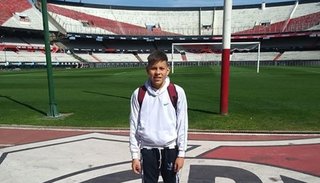Barrionuevo se aferra a su sueño de atajar en River