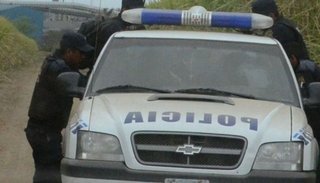 Cinco peligrosos presos se fugaron de una comisaría de Hipólito Yrigoyen