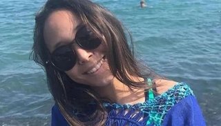 Se durmió escuchando música, le explotó el celular en la cara y murió