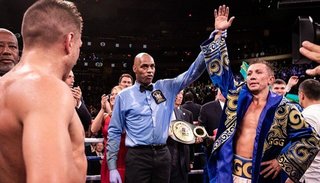 Golovkin se quedó con los títulos vacantes de peso mediano