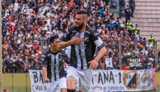 Asoma el Bocha Rodríguez entre los titulares en el cuervo