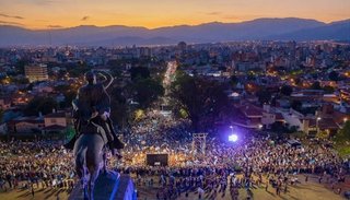 Multitudinaria marcha del #SíSePuede en Salta: "En el futuro, el foco va a estar en el alivio", dijo Macri 