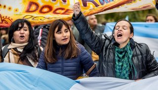 Roces en la asamblea docente