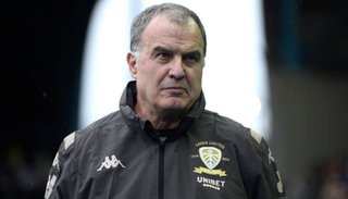 El equipo de Bielsa, Leeds, igualó y es escolta en el ascenco inglés