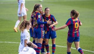 Barcelona golea al Real Madrid en el primer clásico del fútbol femenino