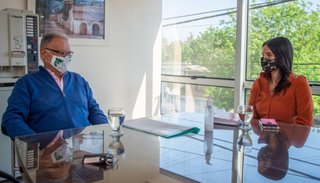 Chibán y Arancibia coordinaron la entrega de ayuda para nueve clubes