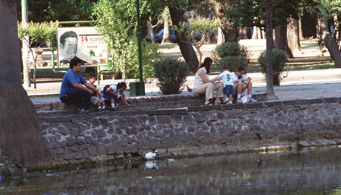 En 1999, en el parque se promocionaba un show de Luis Miguel. En 1999, en el parque se promocionaba un show de Luis Miguel.