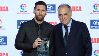 Tebas: "Que Messi se haya quedado en el Barcelona es mejor"