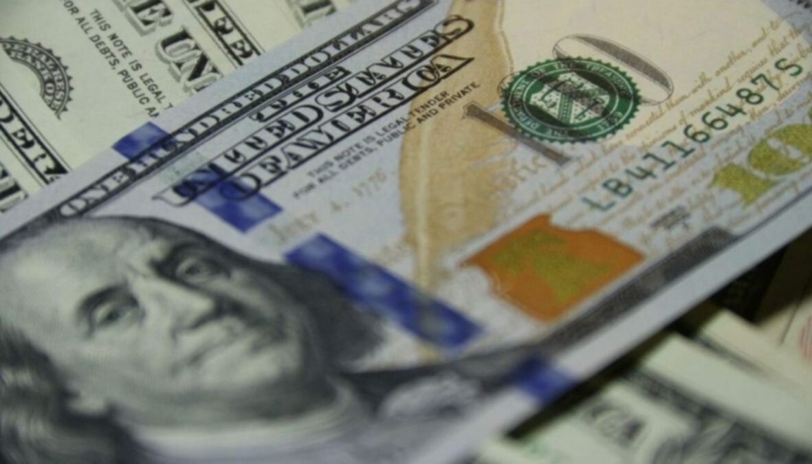 El dólar blue cerró una nueva cotización récord: $224