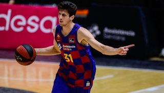 Un juvenil talento argentino, en los planes de la NBA