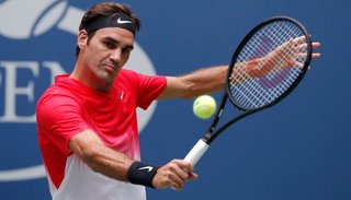 Roger Federer se entrena sin dolor y sueña con volver