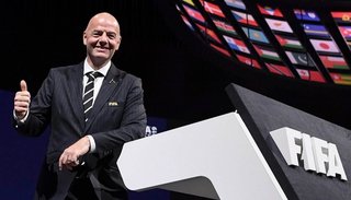 “A mí me interesa Bayern Múnich-Boca y no Bayern Múnich-Liverpool”