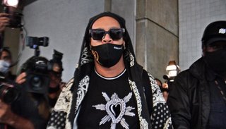 Ronaldinho anunció que dio positivo en coronavirus