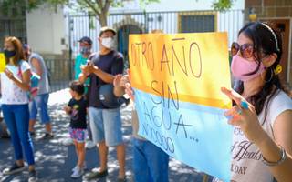 Reclamos y  multa por  problemas  con el agua