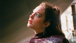 Ángela Torres presentó nuevo tema “Flotando”