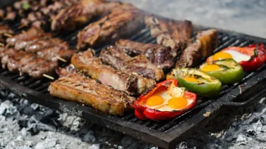 Secretos del asado argentino: De la parrilla a la mesa