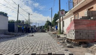Dio inicio el adoquinado del pasaje José Ingenieros