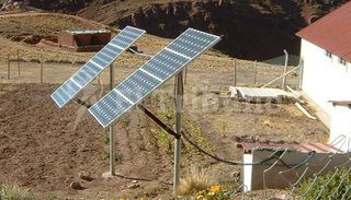 Colocarán paneles solares en 260 escuelas de la provincia