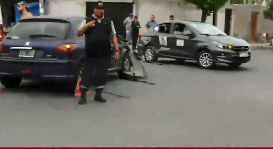 Un violento choque entre un remís y un automóvil particular dejó como saldo una nena herida