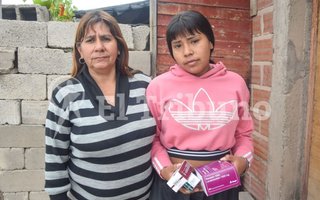VIDEO. Su hija tiene epilepsia refractaria crónica, no le entregan la medicación y tampoco puede estudiar 
