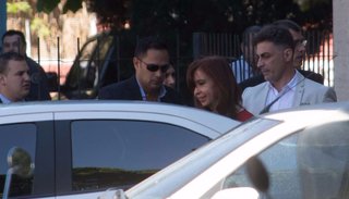 Cristina Kirchner pidió sobreseimiento y acusó que la causa en su contra es un "disparate jurídico"