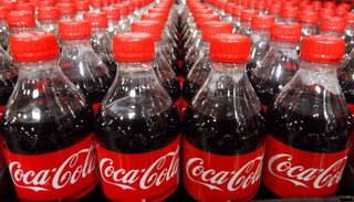 Coca-Cola estudia dar marcha atrás una millonaria inversión en Argentina