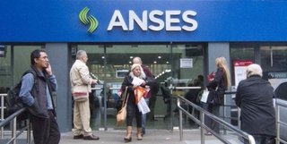 La Fórmula Pichetto subiría sólo 5,6% jubilaciones, apenas 0,4 puntos más que la propuesta del Gobierno