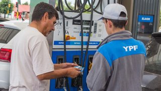 La nafta aumentó un 5% esta mañana y hasta fin de año aumentará otro 15%
