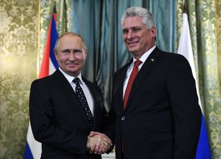 Rusia le abre los brazos a Cuba en primera visita de Díaz-Canel