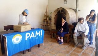 El PAMI entregó más de un centenar de anteojos