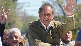 Scioli: "La Selección nos va a dar una enorme alegría a los argentinos en la Copa América”