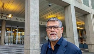 "Tengo 69, pero me siento como si tuviera 49": un hombre inicia pleito legal para cambiarse la edad