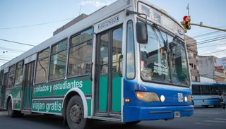 Saeta redujo frecuencias en las horas valle y los fines de semana