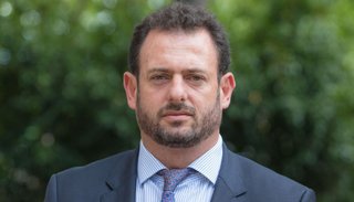 "En vez de incrementar impuestos, hay que bajarlos"