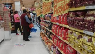 Los productos navideños ya están en las góndolas