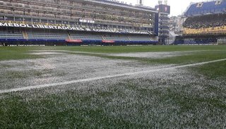 Por la lluvia, Boca y River jugarán mañana a las 16