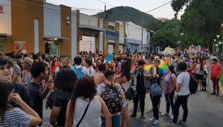 VIDEO. Cientos de salteños se sumaron a la marcha del orgullo, que este año apuntó a la educación