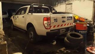 Orán: encuentran 137 ladrillos de cocaína en una camioneta, con falso logo de una constructora