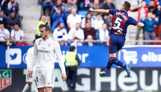 Eibar goleó al Real Madrid de Solari