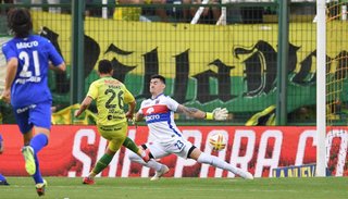 Defensa y Justicia ganó y se acerca al líder, Racing