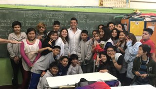 Gallardo inauguró una biblioteca con su nombre en Merlo