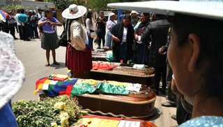La muerte de nueve personas agrava la crisis en Bolivia