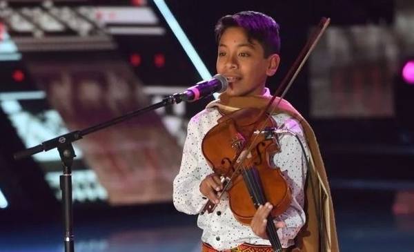 Lautaro Tolaba se animó a cantar con Oscar de La Repandilla y la rompió - El Tribuno.com.ar