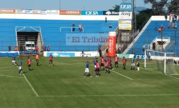 VIDEO. Talleres de Perico le ganó a Villa San Antonio de Salta - El Tribuno.com.ar