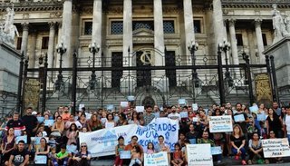 Créditos UVA: Alberto Fernández estudia congelar por seis meses las cuotas y el capital de los préstamos