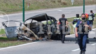 Se incendió un auto en el acceso norte