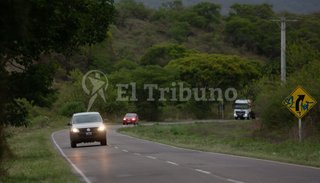 Quemaron con combustible a un ciclista sobre la ruta 28: todas las hipótesis se están investigando