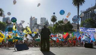 El Presidente dijo que ya invitó a dialogar a las otras fuerzas políticas
