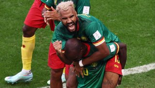 En un partidazo empataron Serbia y Camerún
