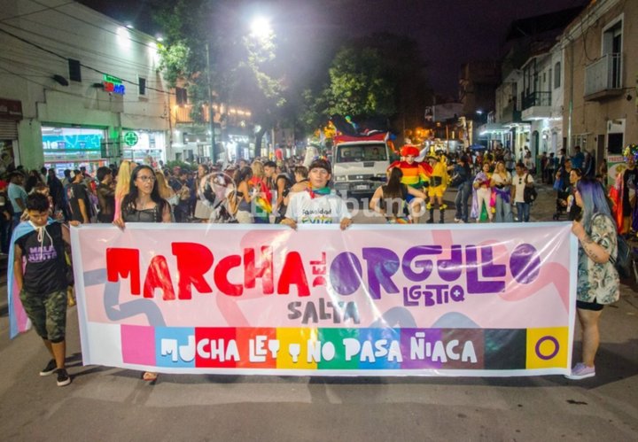Entre reclamos y colores, la comunidad LGBTIQ+ realizó la 19ª marcha del Orgullo en Salta